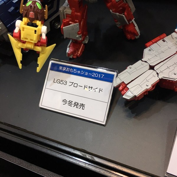 Tokyo Toy Show 2017   More Legends Series Detailed Photos Of Targetmasters Misfire & Doublecross, Broadside, And Sixshot 10 (10 of 13)